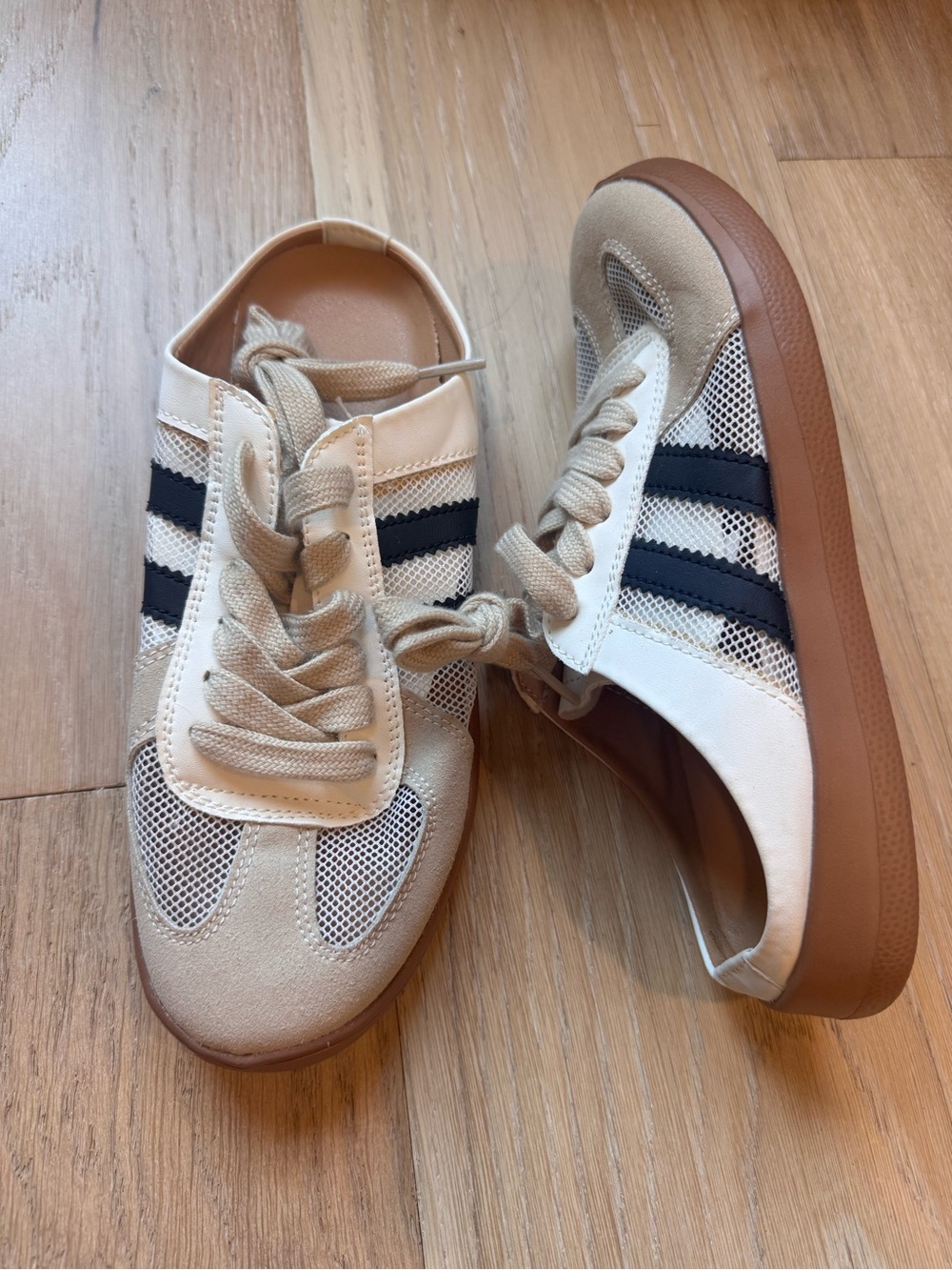 Mesh sneaker mule